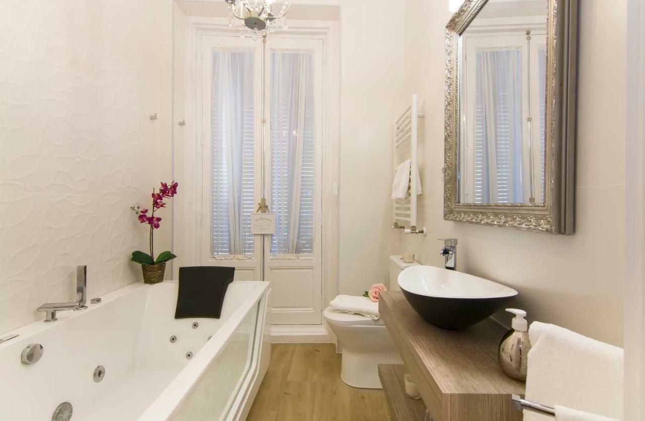 Sol Luxury Suites Madrid Exterior photo