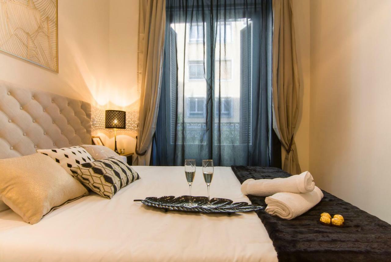Sol Luxury Suites Madrid Exterior photo