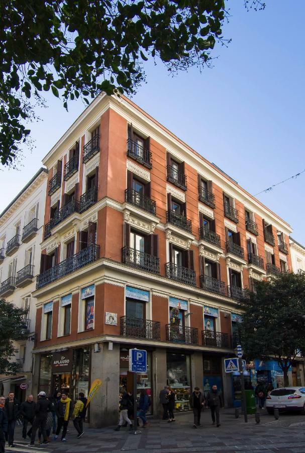 Sol Luxury Suites Madrid Exterior photo